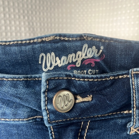 Wrangler Women's Boot Cut Blue Jeans- size 3/4 X 32 - Picture 4 of 12